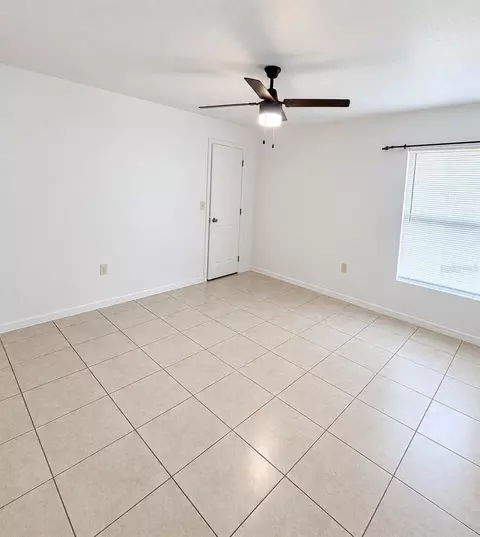 Bedroom - 61 Walnut Dr, Ocala, FL 34480 photo 1 of 2