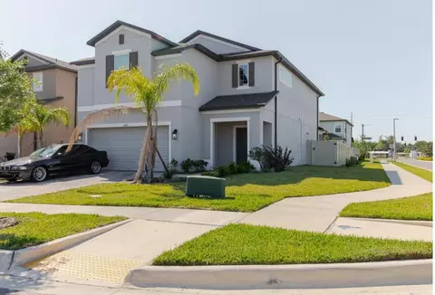 3047 Adams Cross Dr, Zephyrhills, FL 33540