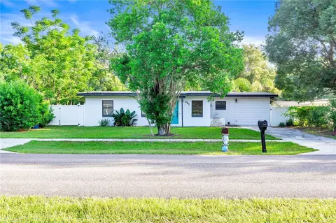 261 1st St, Chuluota, FL 32766