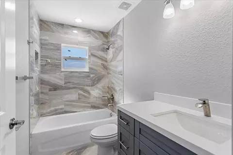 Bath - 5122 Pecan Rd, Ocala, FL 34472 photo 3 of 3