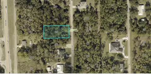 2209 Robert Ave, Alva, FL 33920