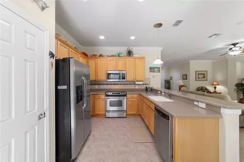 Kitchen - 9419 SW 66th Loop, Ocala, FL 34481 photo 3 of 5