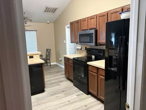 Kitchen - 18 Pine Course Loop, Ocala, FL 34472 photo 2 of 3