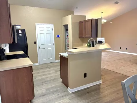Kitchen - 18 Pine Course Loop, Ocala, FL 34472 photo 3 of 3