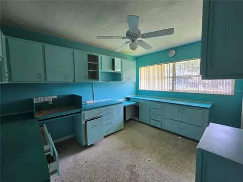 Kitchen - 1324 SE 33rd Ter, Ocala, FL 34471 photo 3 of 3