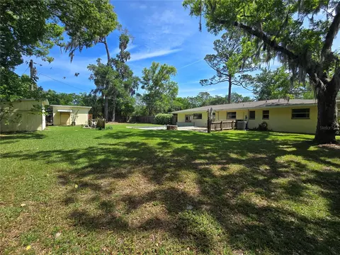 Exterior - 1324 SE 33rd Ter, Ocala, FL 34471 photo 5 of 6