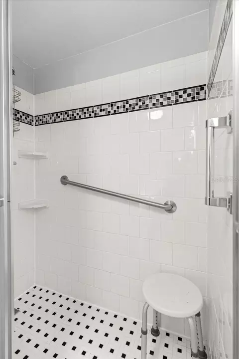Bath - 7885 Midway Drive Ter #E101, Ocala, FL 34472 photo 4 of 5