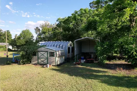 Exterior - 20934 Third Ave, Dunnellon, FL 34431 photo 11 of 13
