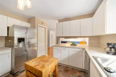 Kitchen - 20934 Third Ave, Dunnellon, FL 34431 photo 1 of 3