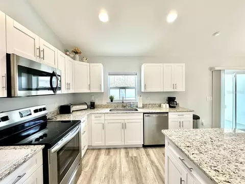 Kitchen - 2409 SW 156th Loop, Ocala, FL 34473 photo 4 of 7