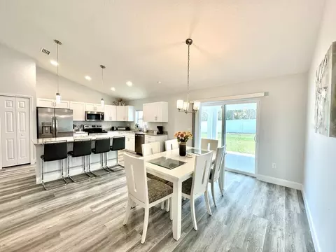 Dining - 2409 SW 156th Loop, Ocala, FL 34473 photo 3 of 7