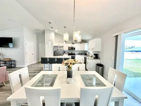 Dining - 2409 SW 156th Loop, Ocala, FL 34473 photo 5 of 7