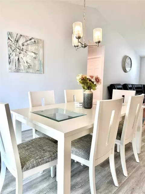 Dining - 2409 SW 156th Loop, Ocala, FL 34473 photo 6 of 7