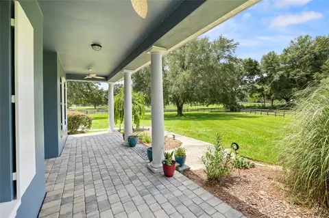 Exterior - 25 SE 69th Pl, Ocala, FL 34480 photo 3 of 9