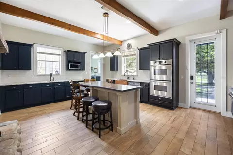 Kitchen - 25 SE 69th Pl, Ocala, FL 34480 photo 4 of 5