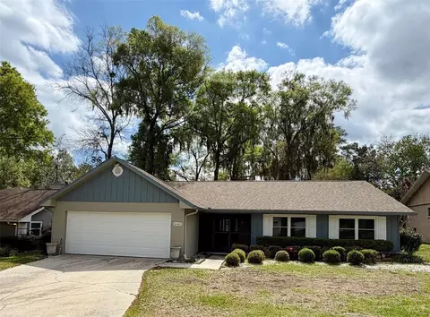 8140 NW 48th Ln, Ocala, FL 34482