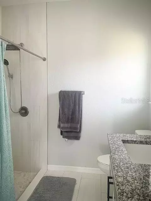 Bath - 900 NE 150th Ct, Williston, FL 32696 photo 5 of 7