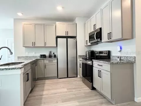Kitchen - 900 NE 150th Ct, Williston, FL 32696 photo 6 of 8
