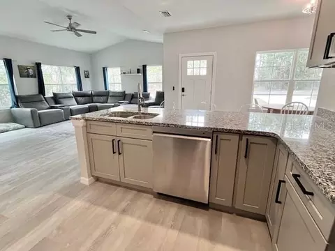 Kitchen - 900 NE 150th Ct, Williston, FL 32696 photo 8 of 8