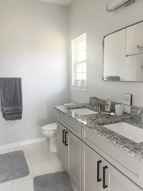 Bath - 900 NE 150th Ct, Williston, FL 32696 photo 1 of 7