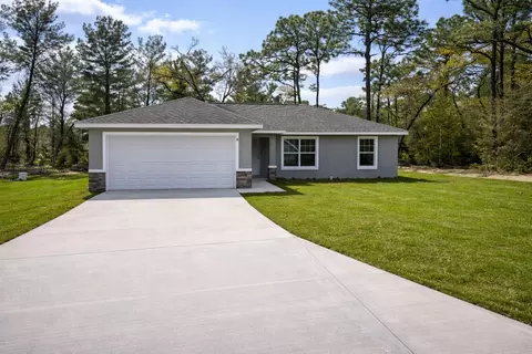 10586 N Spaulding Dr, Dunnellon, FL 34433
