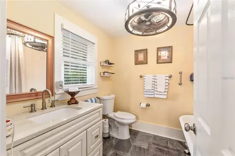 Bath - 44 SE 9th Ter, Ocala, FL 34471 photo 2 of 2