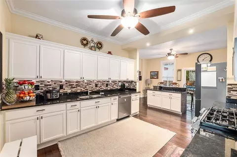 Kitchen - 44 SE 9th Ter, Ocala, FL 34471 photo 8 of 9