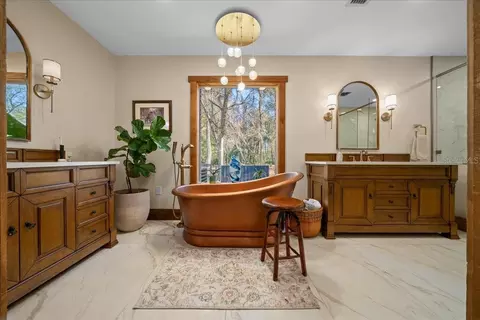 Bath - 3551 E Highway 329, Anthony, FL 32617 photo 2 of 10
