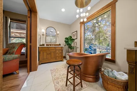 Bath - 3551 E Highway 329, Anthony, FL 32617 photo 3 of 10