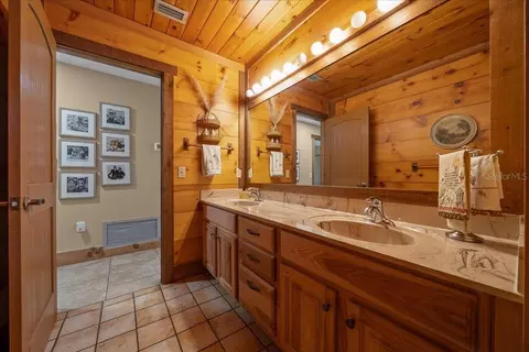 Bath - 3551 E Highway 329, Anthony, FL 32617 photo 6 of 10