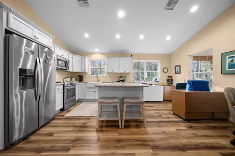 Kitchen - 3551 E Highway 329, Anthony, FL 32617 photo 10 of 12
