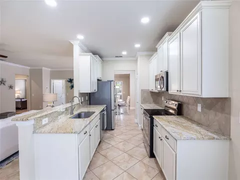 Kitchen - 9123 SW 70th Loop, Ocala, FL 34481 photo 2 of 5