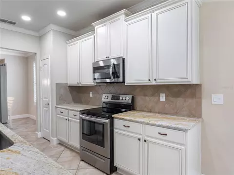 Kitchen - 9123 SW 70th Loop, Ocala, FL 34481 photo 5 of 5