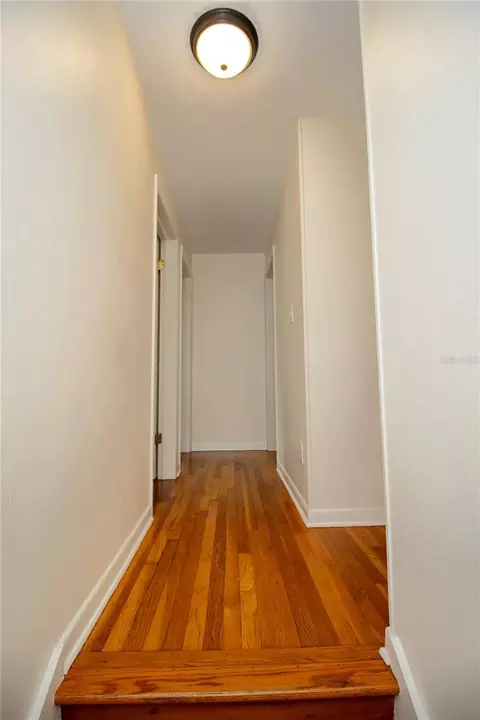 Entry Way - 2910 SW 1st Ave, Gainesville, FL 32607 photo 3 of 3