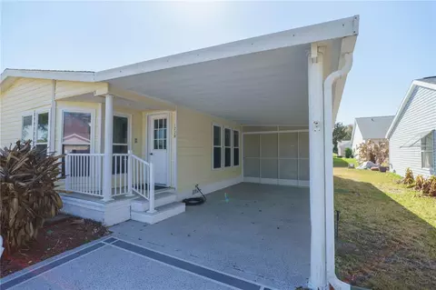 1228 Maria Ct, Lady Lake, FL 32159