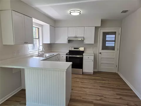 Kitchen - 2204 SW 6th St, Ocala, FL 34471 photo 2 of 3