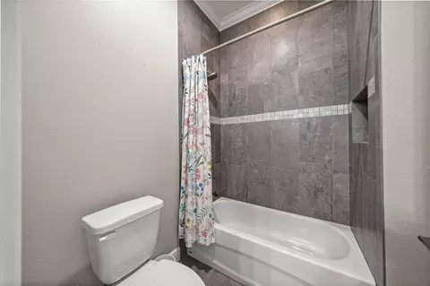 Bath - 1873 NW 85th Loop, Ocala, FL 34475 photo 7 of 10