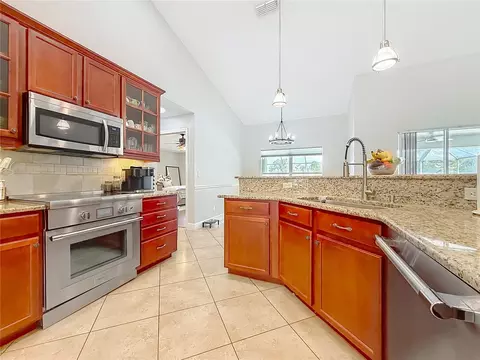 Kitchen - 3245 NW 137th Pl, Reddick, FL 32686 photo 4 of 5