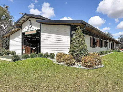 Exterior - 3245 NW 137th Pl, Reddick, FL 32686 photo 10 of 15