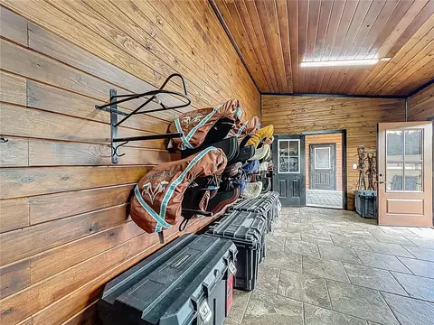 Entry Way - 3245 NW 137th Pl, Reddick, FL 32686 photo 3 of 7