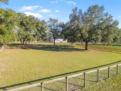 3291 SE 188th Ter, Morriston, FL 32668