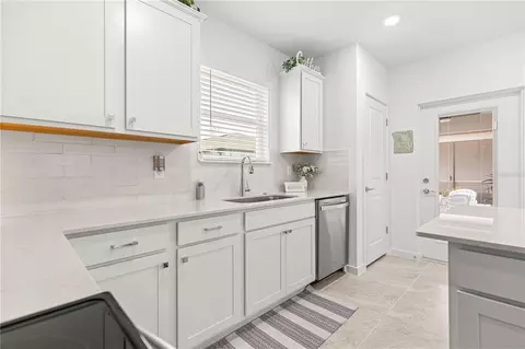 Kitchen - 6788 SW 90th Loop, Ocala, FL 34476 photo 5 of 8