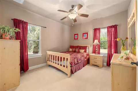 Bedroom - 695 SE 47th Loop, Ocala, FL 34480 photo 6 of 8