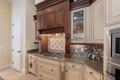 Kitchen - 695 SE 47th Loop, Ocala, FL 34480 photo 3 of 10