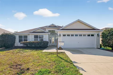 1932 Alistar Ct, The Villages, FL 32162