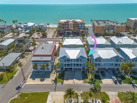 16306 1st St E, Redington Beach, FL 33708