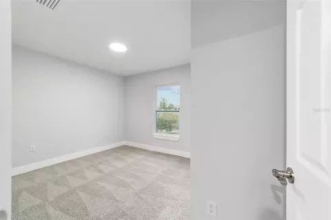 Bedroom - 15520 SW 10th Pl, Ocala, FL 34481 photo 4 of 9