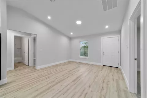 Living - 15520 SW 10th Pl, Ocala, FL 34481 photo 7 of 10