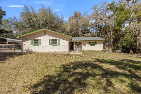 5947 Avenue C, Mcintosh, FL 32664