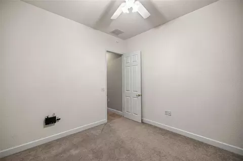 Bedroom - 9512 SE 124th Loop, Summerfield, FL 34491 photo 5 of 8